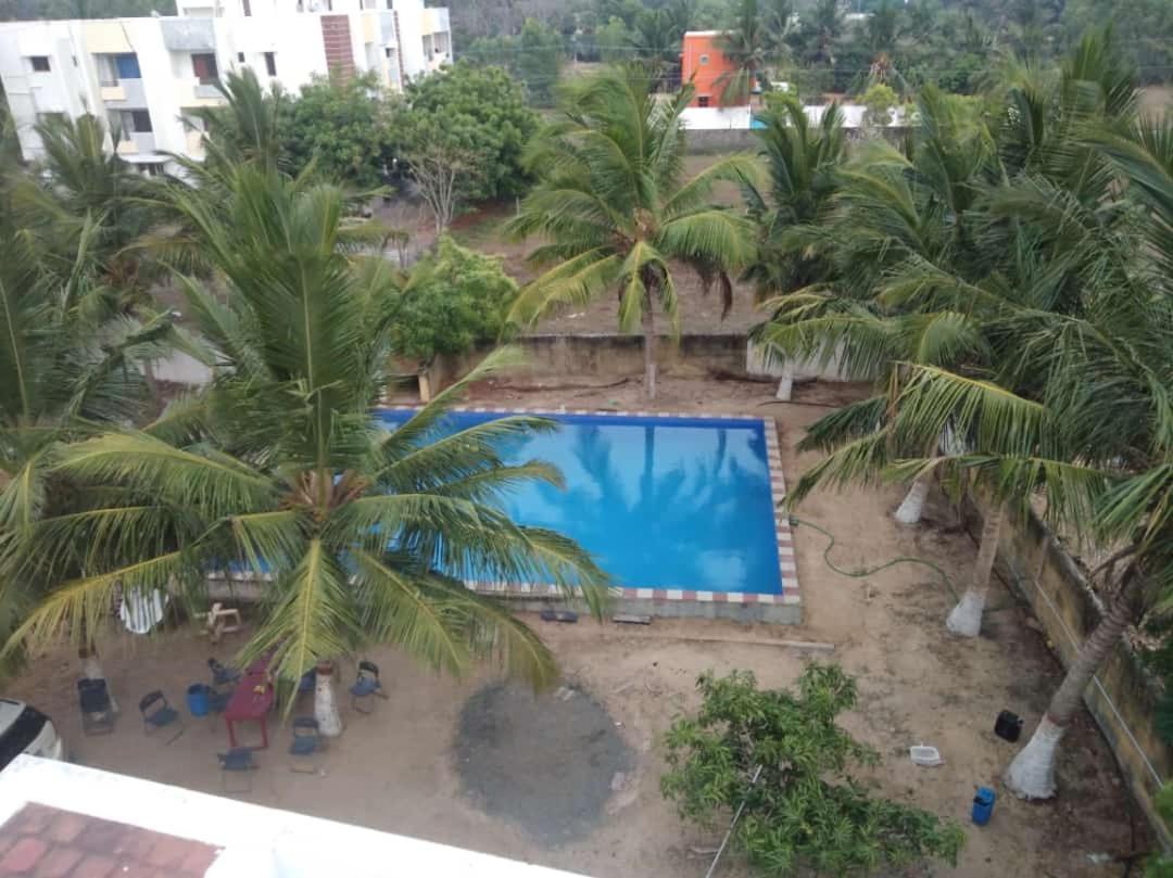 Olive Resort - Spacious 7 Bhk Ac Rooms With 1 Acre Garden, Swimming Pool And Outdoor Games Chennai Bagian luar foto